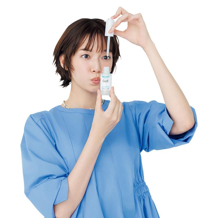 佐藤栞里 キュレル
潤浸保湿 定着保湿オイル美容液