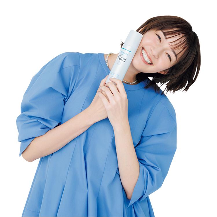 佐藤栞里 キュレル
潤浸保湿 泡美容液