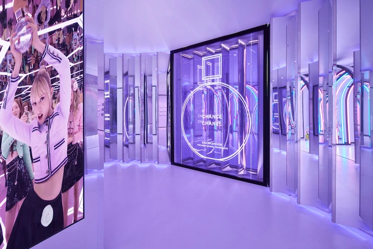 プレビューにはあの人の姿も。期間限定「シャネル チャンス オー スプランディド 特別イベント」は2月14日（土）まで開催中