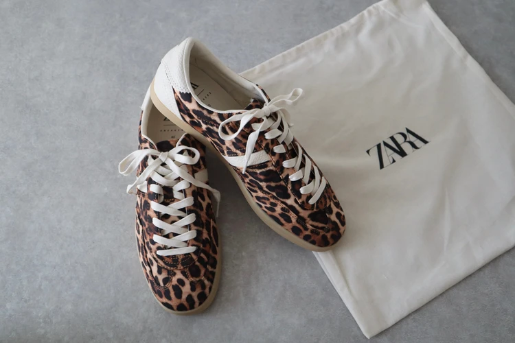 （特別セール）ZARA ザラ　アニマル柄スニーカー（新品） ZARA】買ってよかった❤シンプルコーデが映えるアニマル柄