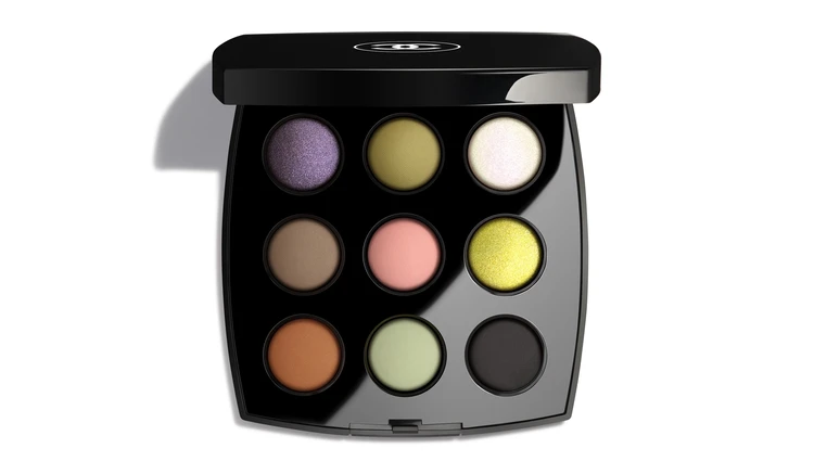 CHANEL シャネル ホリデー 2025 限定コスメ レ ヌフ オンブル コメット 848 ザ ニュー シンギュラー ¥22000(2025年11月7日数量限定発売) *シャネル オンライン ブティック・一部店舗限定発売