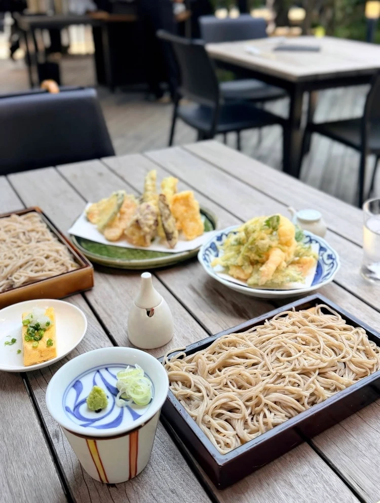 鎌倉 松原庵 テラス席 天ぷら 天せいろ そば百名店