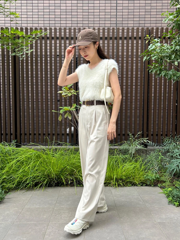 tops:BASEMENTonline bottoms:UNIQLO shoes:SALOMON bag:STANDOIL belt:MilaOwen cap:POLORALPHLAUREN