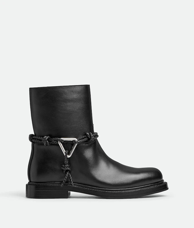 ボッテガ・ヴェネタ ジェームス(アンクルブーツ)ブラック