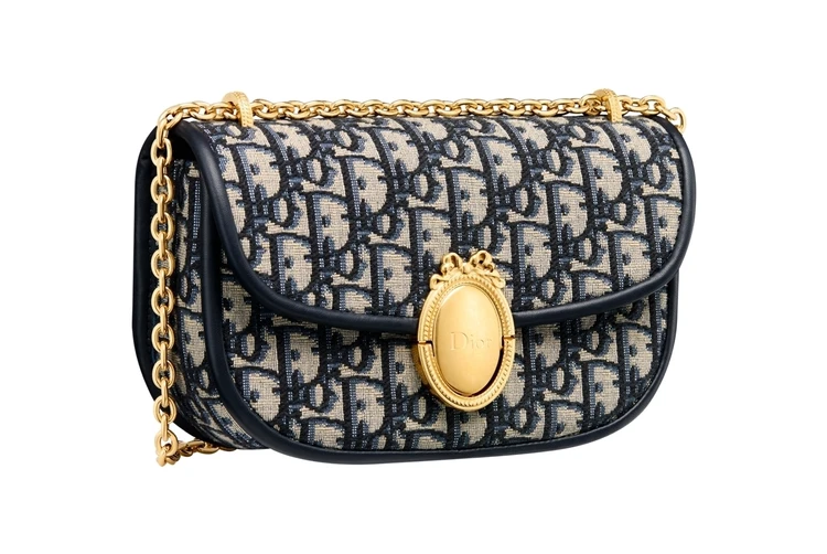 「ディオール メダリオン」 バッグ スモール ￥520000