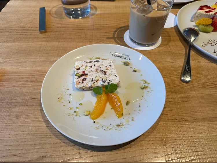 TRUNKyoyogiparkのピッツァリアでランチ♡_3_3