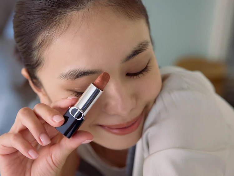 【佐藤晴美】『Dior(ディオール)』の秋色リップで作る洒落感ミュートメイク