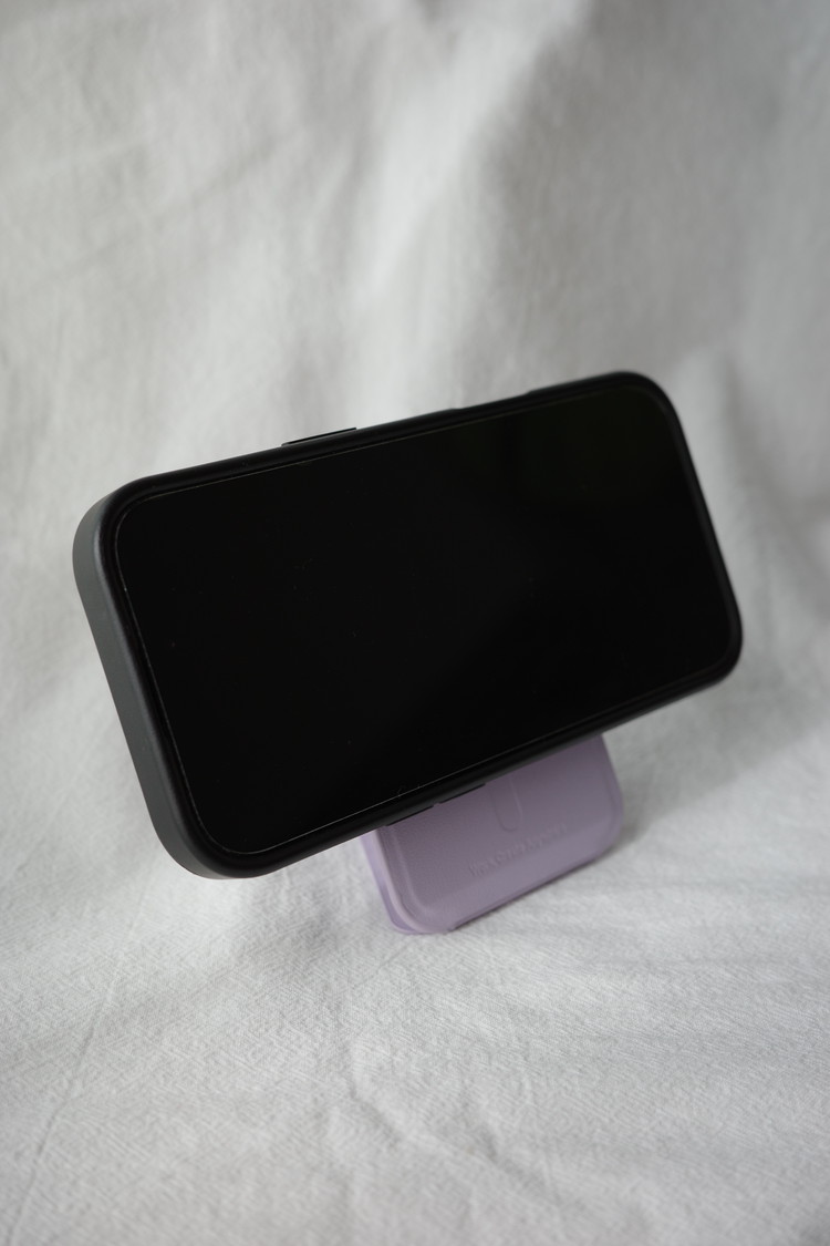 Snap-Onスマホスタンドの使用パターン1