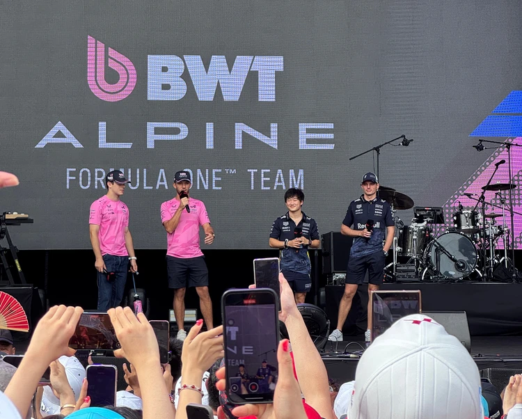 【推し旅行】3日の休みでF1観戦のためシンガポールへ！アラサー女子が楽しむコツ・シンガポールGP2025参戦記_10