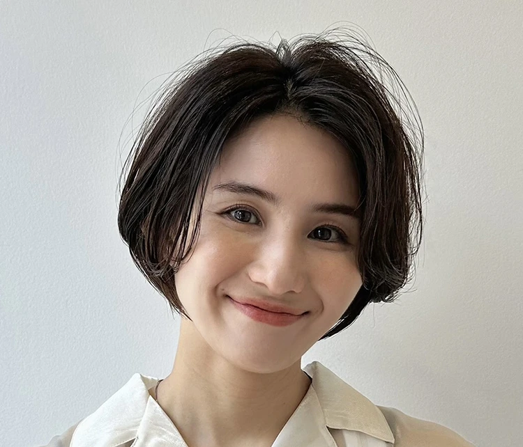 こなれショートボブ　正面