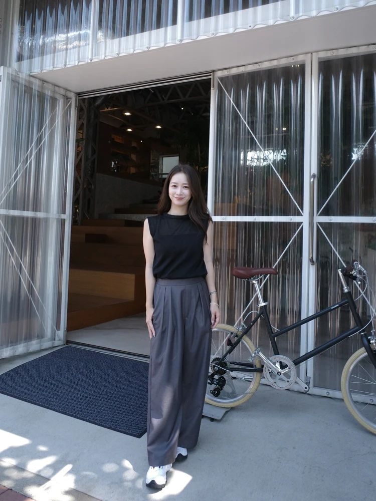 骨格ウェーブ必見！【グレーのワイドパンツ】で垢抜けが叶う4つのポイント_1