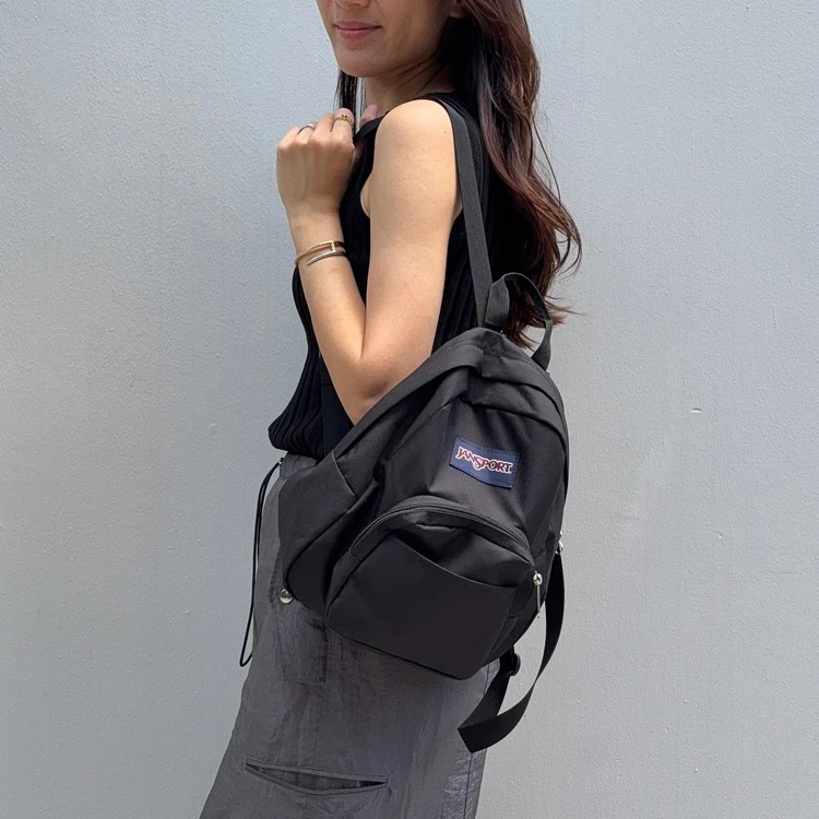 大人こそ可愛い♡JANSPORTのミニリュックに注目_4
