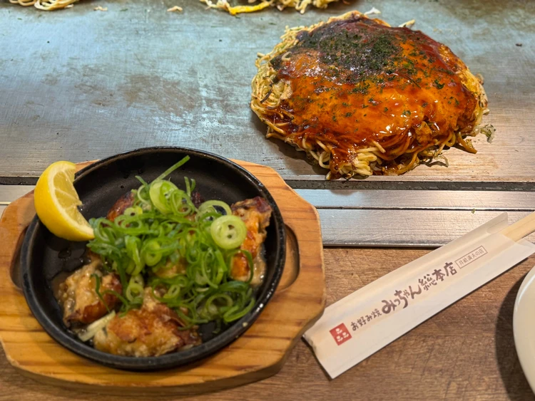 広島グルメ　広島駅グルメ　お好み焼きみっちゃん