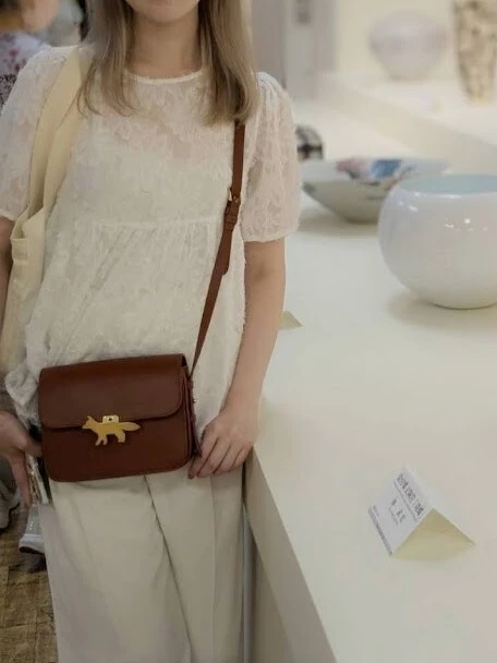 メゾンキツネ EDIE バッグ コーディネート 秋 夏 オールホワイト