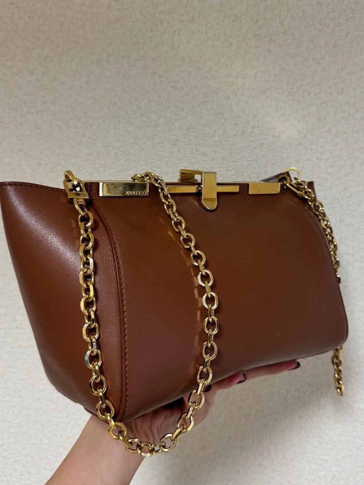 【2025年トレンド】主役はブラウン！アラサーOLの2ルックと注目アイテムたち_8_3