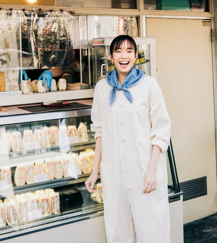 佐藤栞里が日暮里の人気店「ポポー」へ！ 話題のサンドイッチを堪能