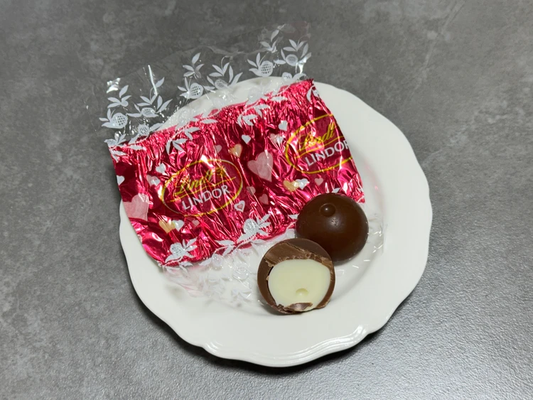バレンタイン限定リンドールの中身　バレンタイン限定リンドール　リンドールバレンタイン　リンツ期間限定フレーバー