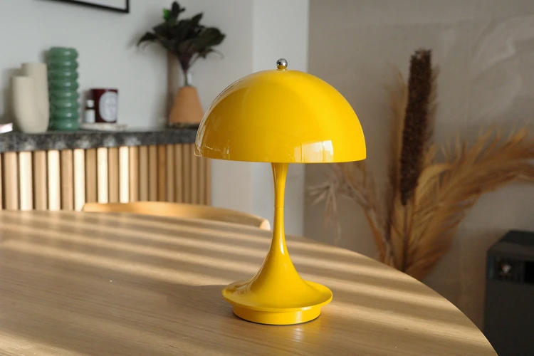 【 Louis Poulsen 】入荷2ヶ月待ち！人気の名作照明、ついに迎えました_4