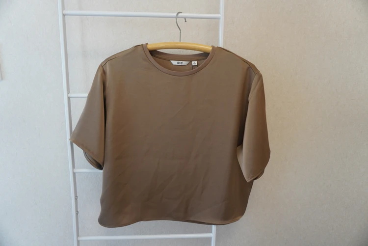 【ユニクロ】サテンオーバーサイズショートブラウス/5分袖(beige)