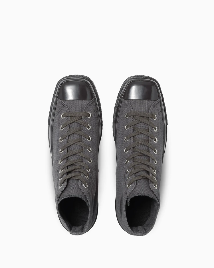 シックなアスファルトグレイ×ジェットブラック