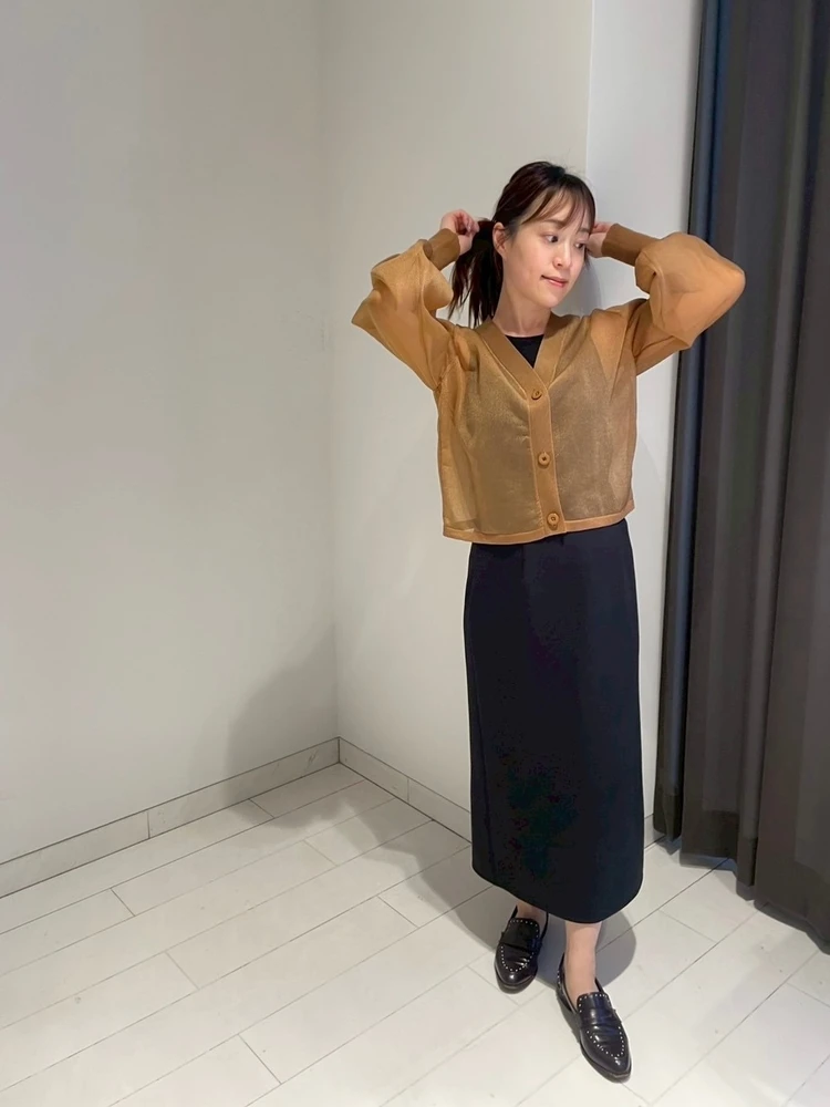 AKTEのシアーカーディガンコーデ