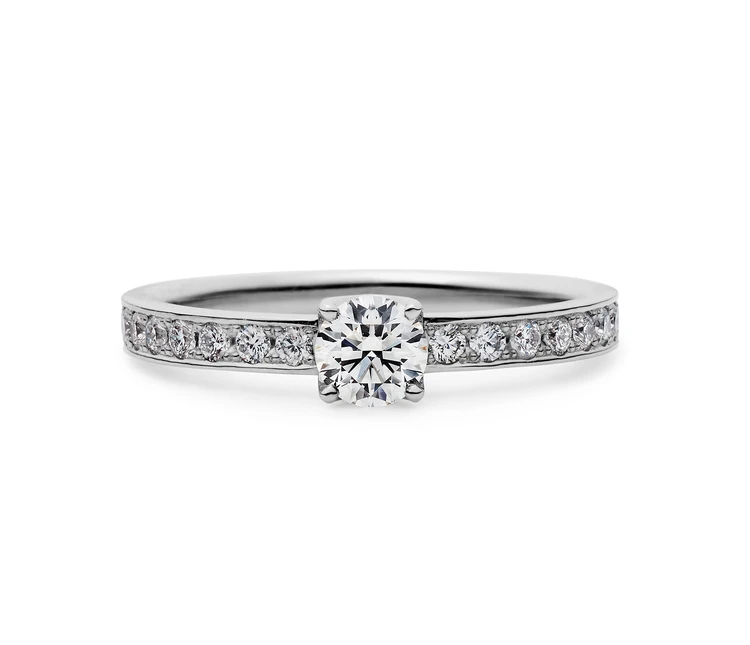 『ヴァンドーム青山』のエンゲージメントリング