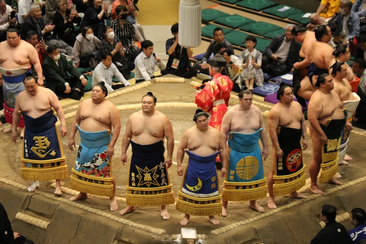 大相撲 5月場所 観戦ガイド 初めて スージョ 国技館 グルメ お土産