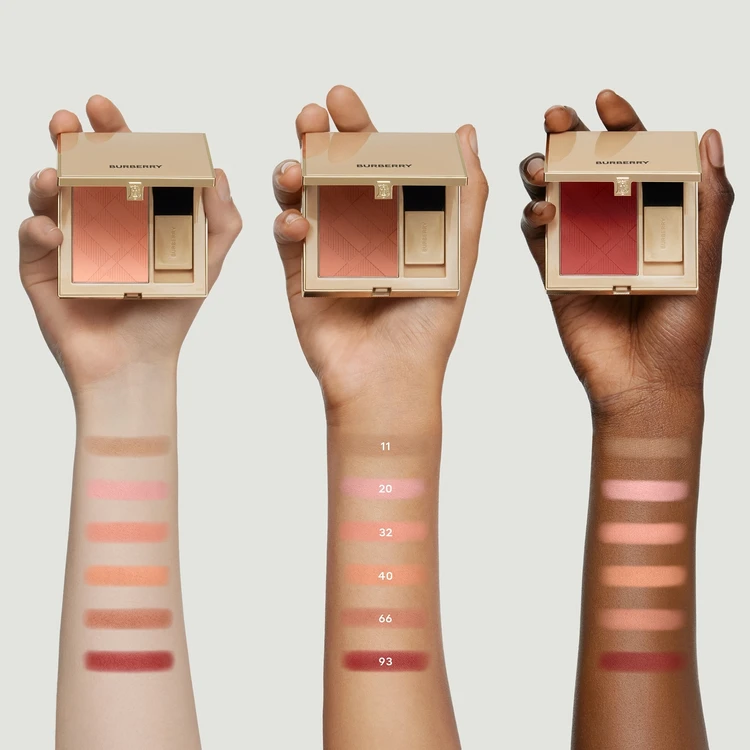 BURBERRY ブロッサムブラッシュNO9 チーク 2025年秋新作パウダーチーク】バーバリー アウトドア ブラッシュ