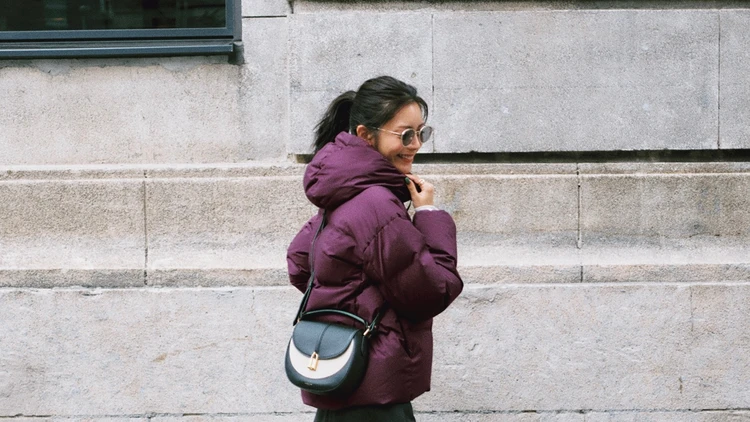 【ダウンコーデ】今季らしいショート丈ダウンでたちまち洒落見え【BAILA今日のコーデ】