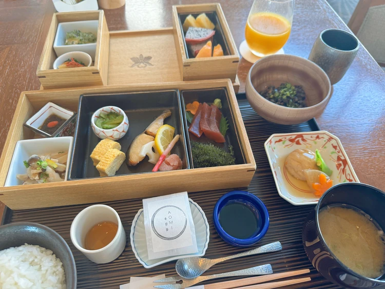 ハレクラニ沖縄　朝食　おすすめ