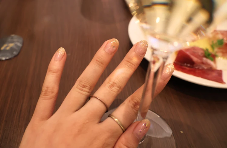 【2025-26年冬】手元が華やぐおすすめシャンパンネイル2選【ゴールド&シルバー】クリスマスver._2