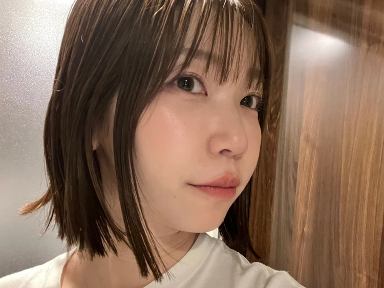 上唇だけに塗布して人中短縮メイクにも