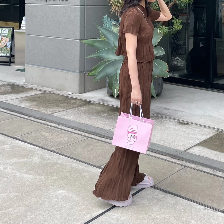 タイ発ブランド「ゴンディッドデザイン」プリーツ素材がこなれ感あり_4