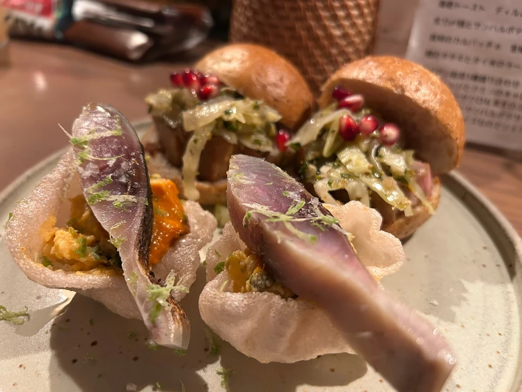 【高円寺】タイ料理✖️ナチュールワインの「p.i stand」。ガリっとろ半熟カヌレは必食‥♡_2