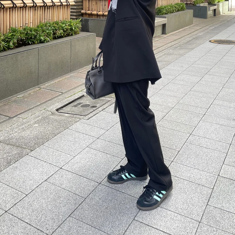 【薄底スニーカー】大人が履きたいadidas OriginalsのSAMBA OG。サイズ感・履き心地・コーデ_9