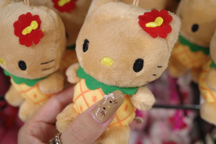 今話題の【キティネイル】で指先にトレンド感を♡_1