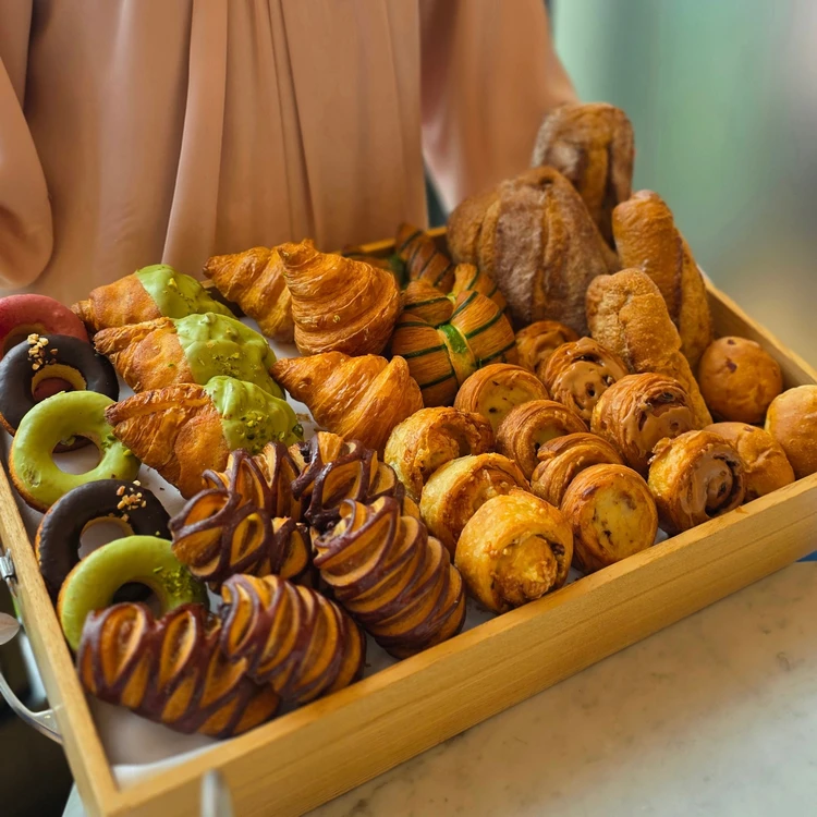 【W大阪】3000円台で楽しむ、パン&デザート食べ放題ランチ_3