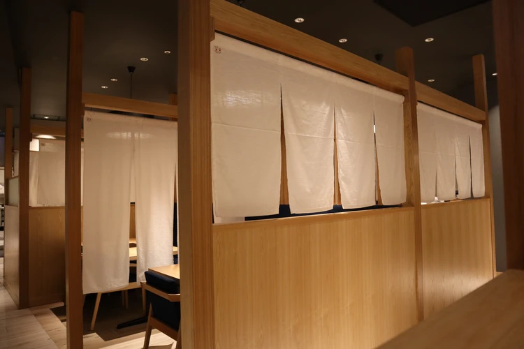 福岡　老舗　もつ鍋　博多 やま中　銀座店　ランチ　絶品　鍋　半個室