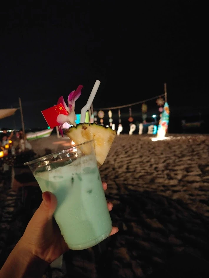 Hippie Bar　ホアヒン　バー　ビーチ