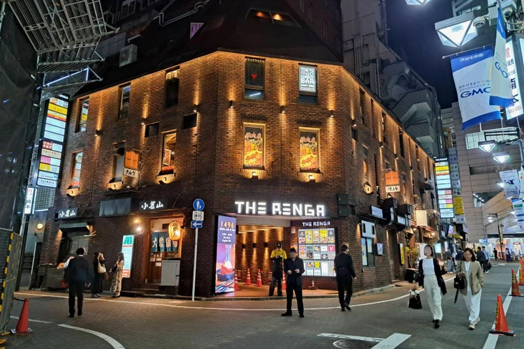 SNSで話題！スタンダップコメディのTokyo Comedy Barでビール片手に爆笑してきた【渋谷】_1