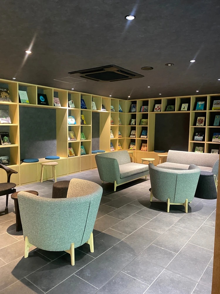 ライブラリーコーナー