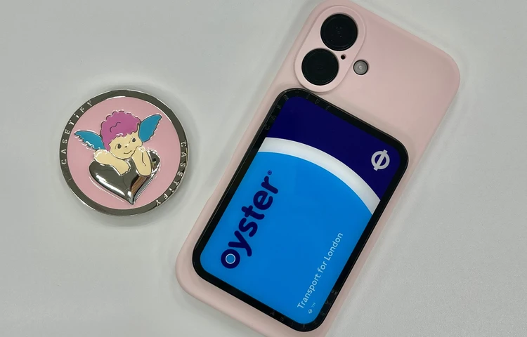 【ケースティファイ(CASETiFY)】愛用中のMagSafe対応スマホスタンド2種を比較!【エディターズピック】