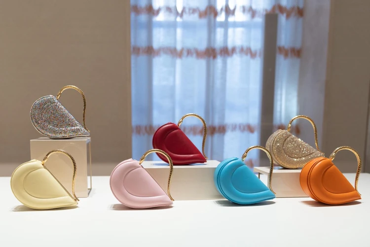 【BVLGARI(ブルガリ)】2026年秋冬レザーグッズ&アクセサリーコレクションを発表