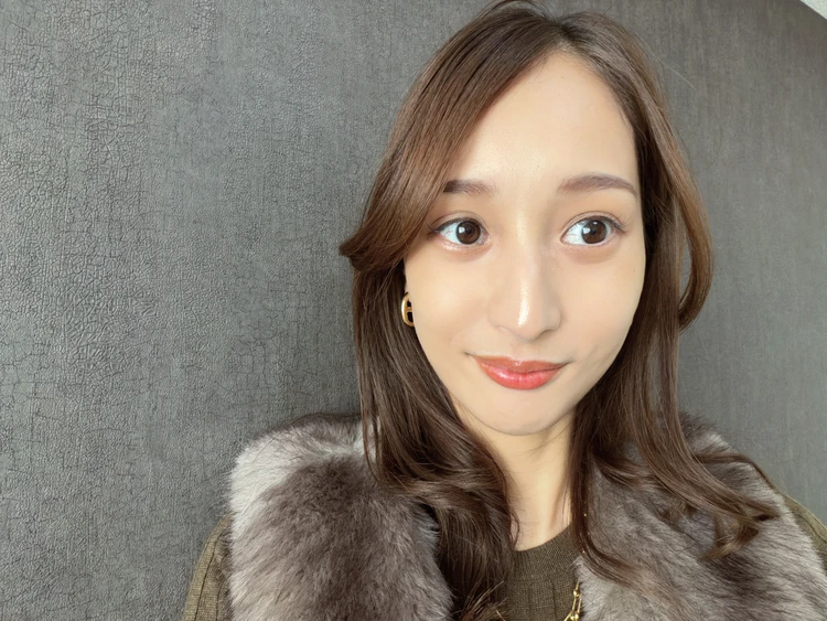 Rare Beauty（レアビューティー）ハイライト　イエベ秋メイク