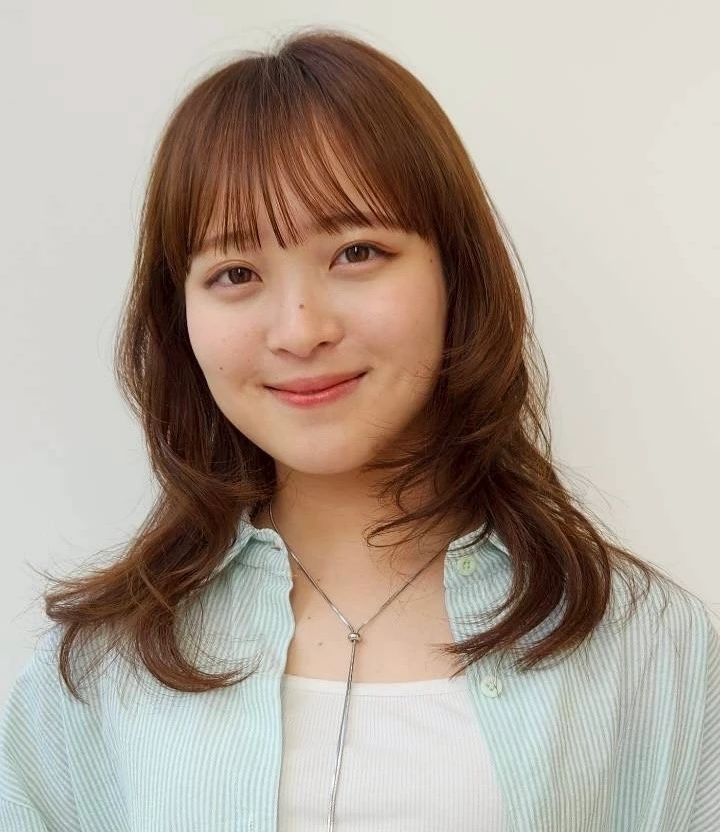 30代髪型・ミディアムの正面
