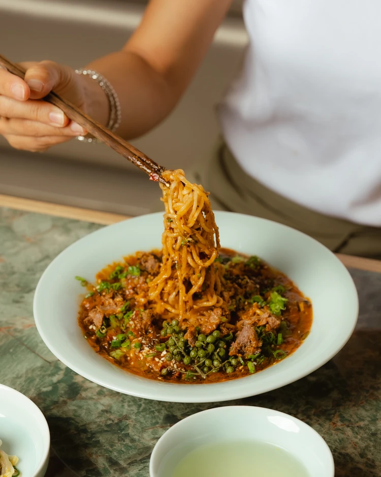 JUS　香港　ヌードル