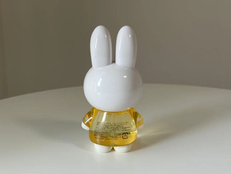 ミッフィーヘアオイル　後ろから