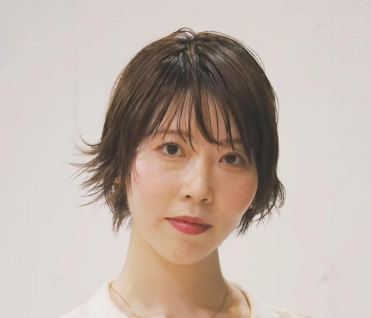 エアリーなマニッシュショートボブ　正面