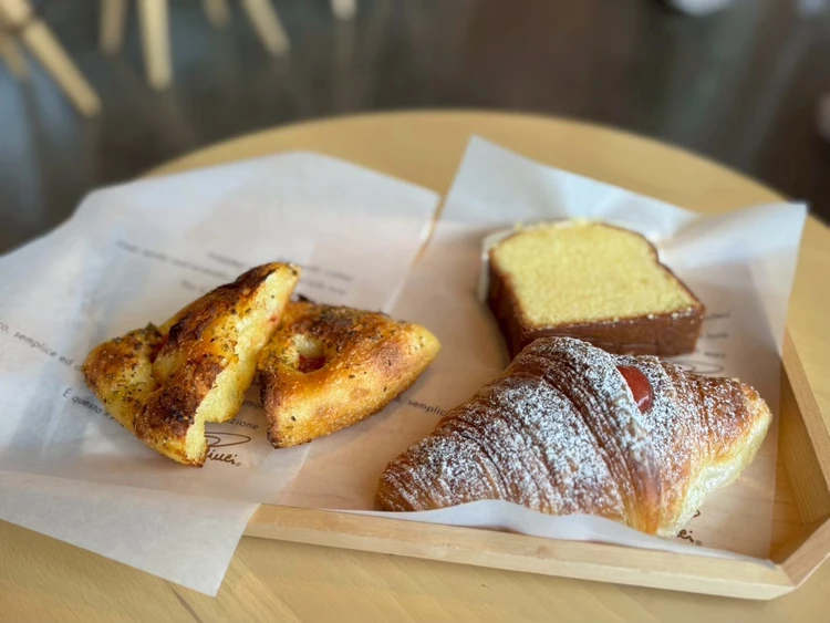 STARBUCKS RESERVE ROASTERY TOKYO　スターバックスリザーブロースタリートウキョウ　スタバ中目黒　プリンチ　パン　ケーキ