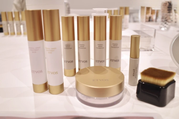 9/5発売!【ETVOS】大ヒットベース限定色&30代メイクを格上げするラシャススキシリーズ 新作_1